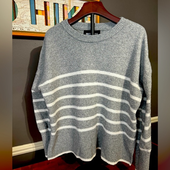 Women’s Tunic Sweater - Picture 1 of 2